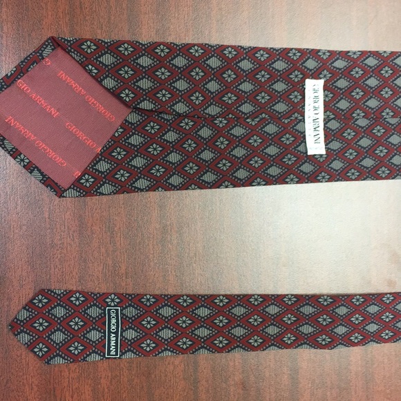 Giorgio Armani neck tie - Picture 2 of 3